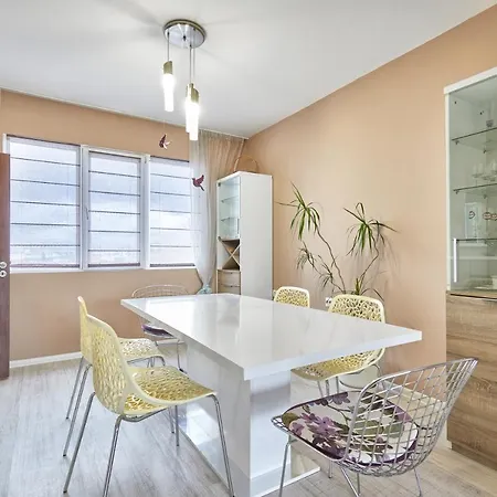 Apartament Spacious & Cozy Pastel Flat In Burgas City