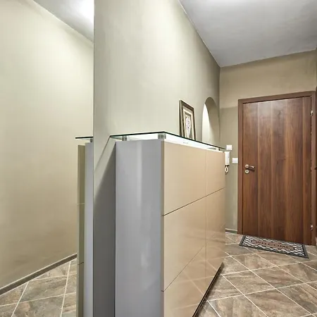 Spacious & Cozy Pastel Flat In Apartament